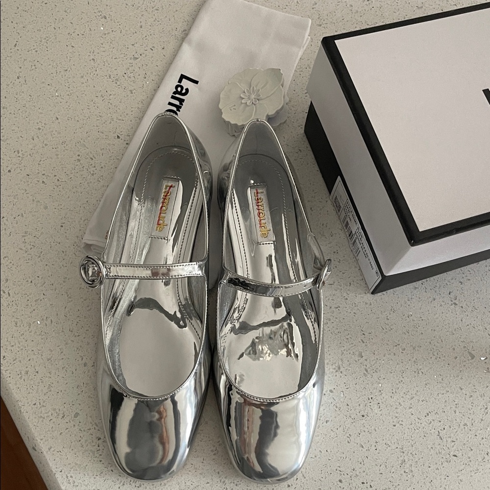 Larroudé The Blair ballet flats and hair clip - Picture 4 of 10